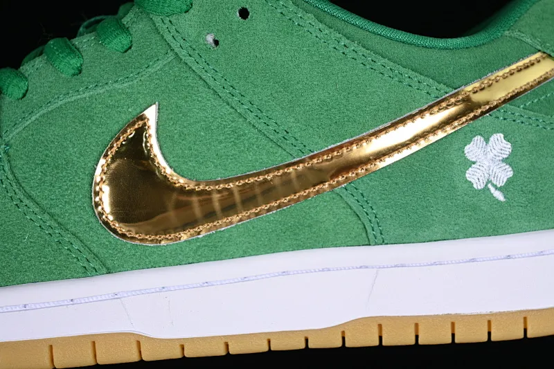 All categories Nk SB Dunk series Nk SB Dunk Low low-top sneakers Y version Nk SB Dunk Low Pro green gold SB smashed backboard fashion casual sneakers BQ6817-303